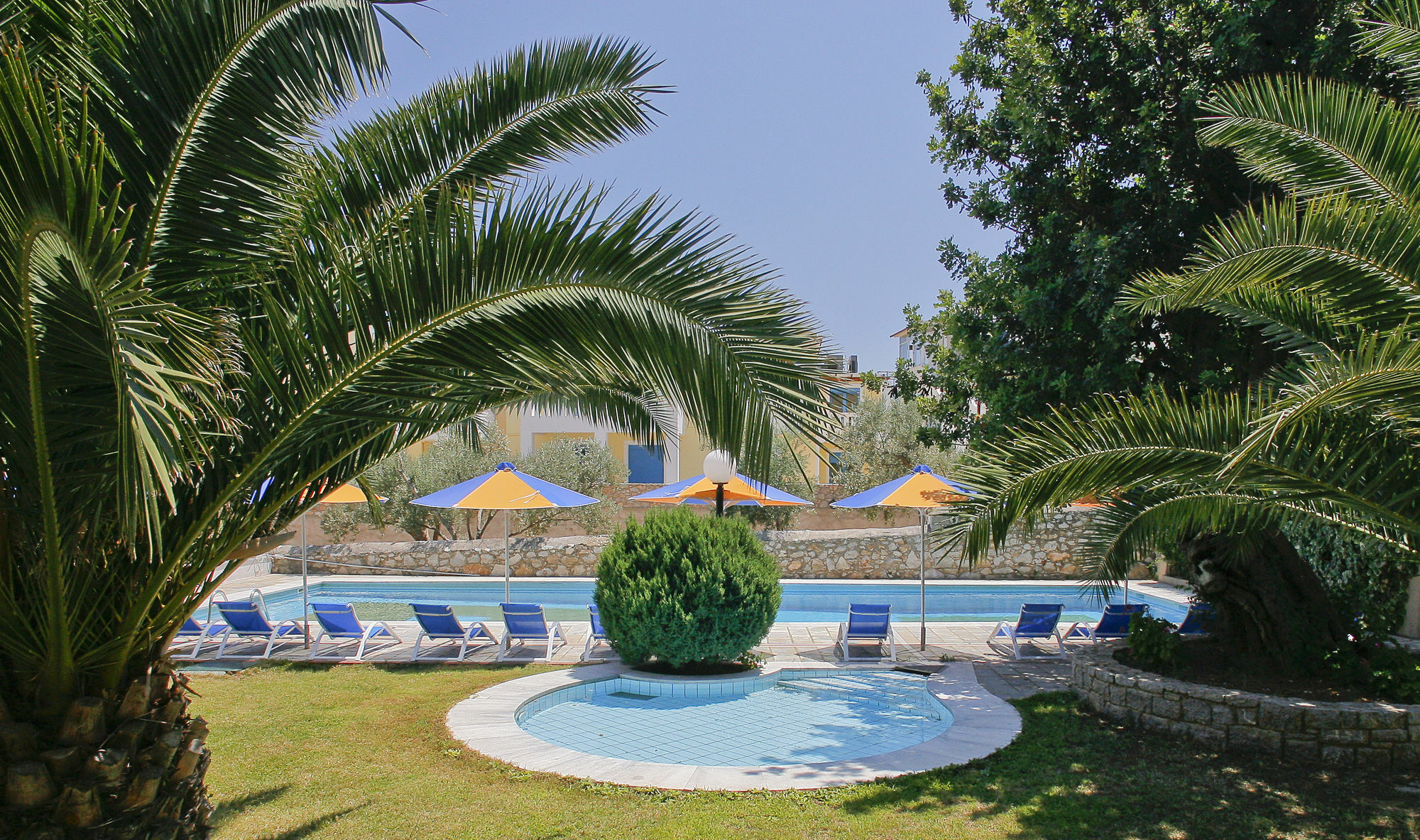 Kyveli Hotel Apartments Vrontados Exterior photo